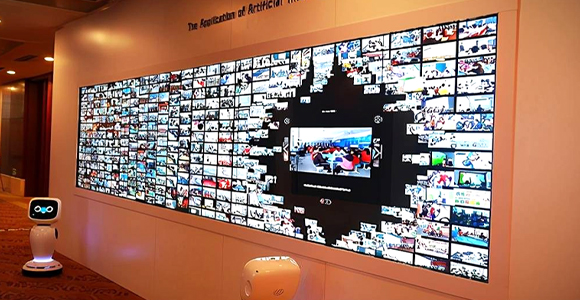 The Digital Magic Wall: The Infinite Possibilities of One Screen